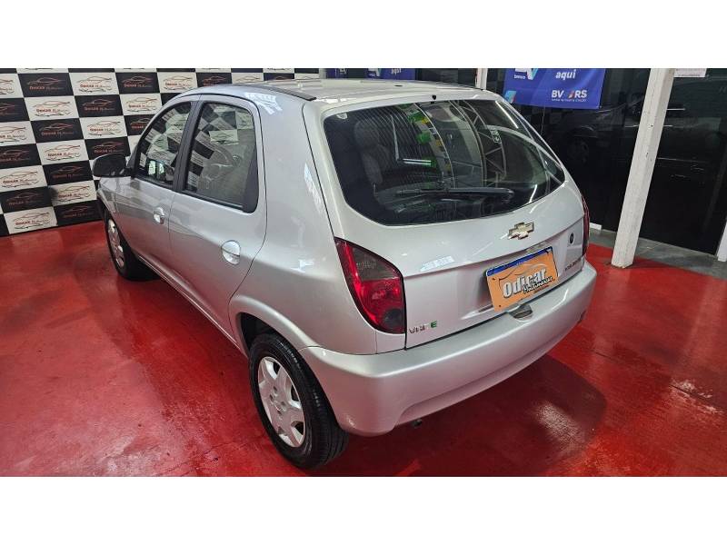 CHEVROLET - CELTA - 2013/2014 - Prata - R$ 33.900,00