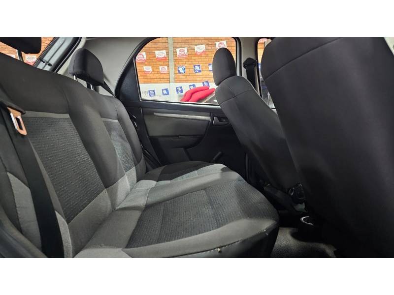 CHEVROLET - CELTA - 2013/2014 - Prata - R$ 33.900,00