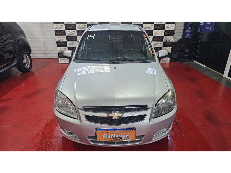 CHEVROLET - CELTA - 2013/2014 - Prata - R$ 33.900,00