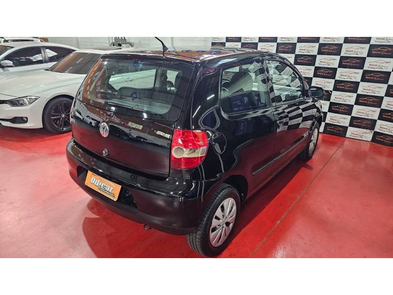 VOLKSWAGEN - FOX - 2007/2008 - Preta - R$ 21.900,00