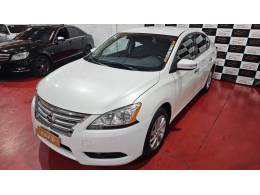 NISSAN - SENTRA - 2013/2014 - Branca - R$ 45.900,00