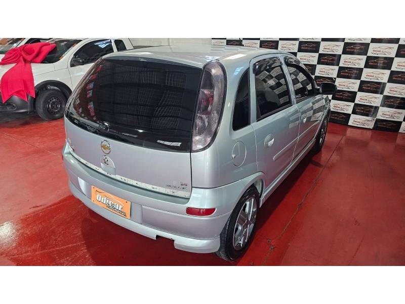 CHEVROLET - CORSA - 2010/2010 - Prata - R$ 28.900,00