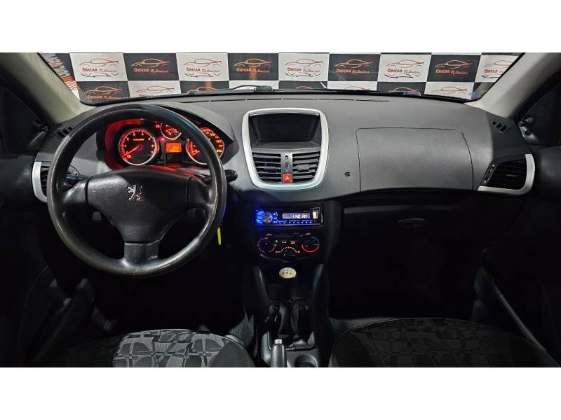 PEUGEOT - 207 - 2010/2011 - Preta - R$ 21.900,00