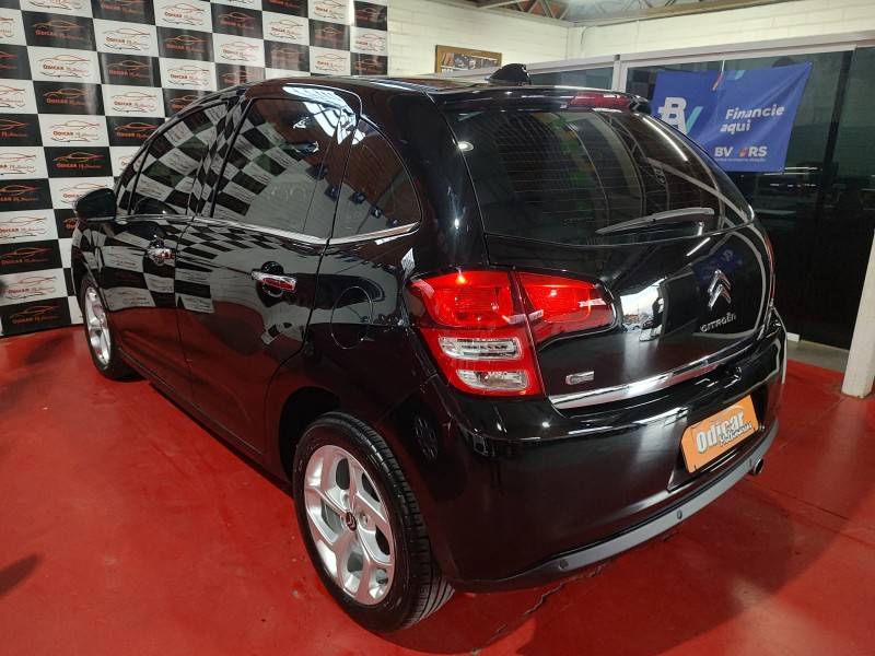 CITROËN - C3 - 2012/2013 - Preta - R$ 38.900,00