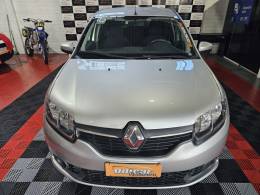 RENAULT - SANDERO - 2015/2016 - Prata - R$ 39.900,00