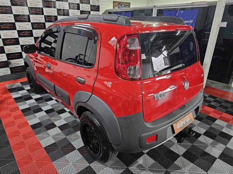FIAT - UNO - 2011/2012 - Vermelha - R$ 32.900,00