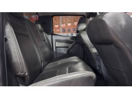 FORD - RANGER - 2015/2016 - Branca - R$ 118.900,00