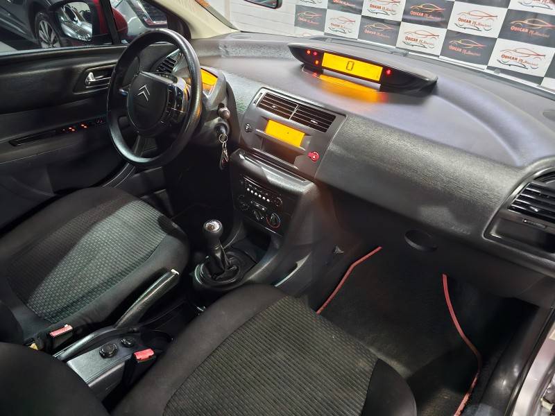 CITROËN - C4 - 2013/2014 - Prata - R$ 35.900,00