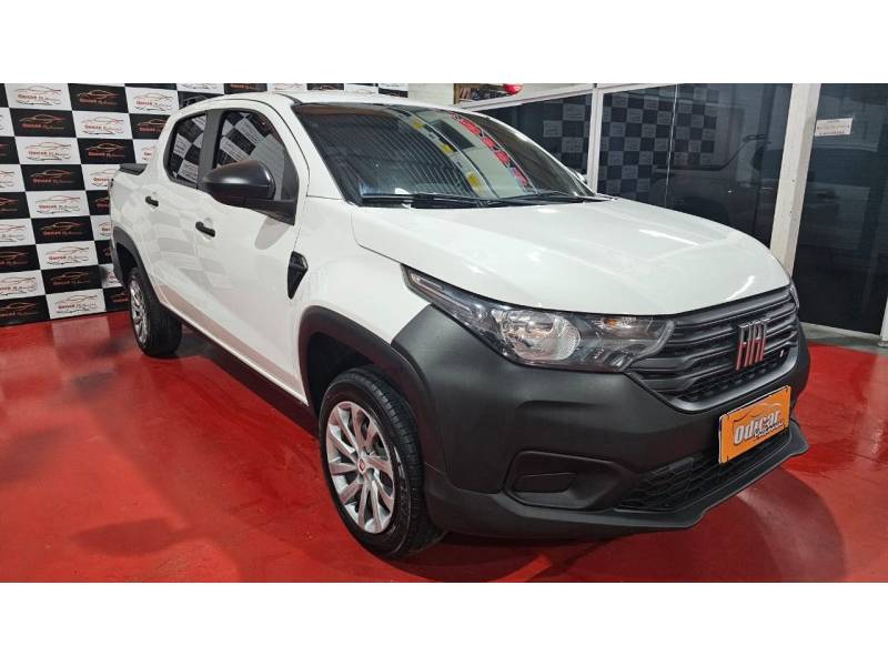 FIAT - STRADA - 2021/2022 - Branca - R$ 84.900,00