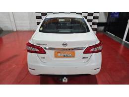 NISSAN - SENTRA - 2013/2014 - Branca - R$ 45.900,00