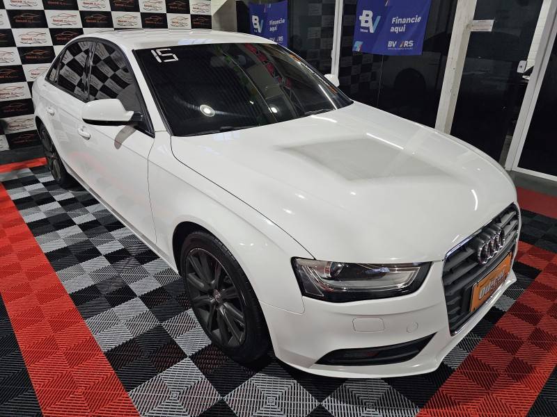 AUDI - A4 - 2015/2015 - Branca - R$ 85.900,00