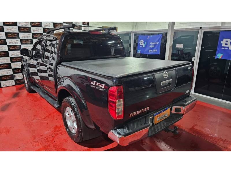 NISSAN - FRONTIER - 2007/2008 - Preta - R$ 75.900,00