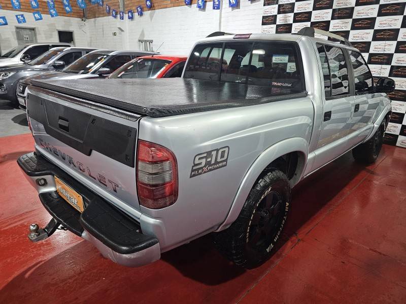 CHEVROLET - S10 - 2009/2010 - Branca - R$ 64.900,00