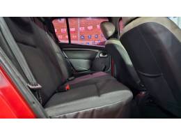 RENAULT - SANDERO - 2010/2011 - Vermelha - R$ 27.900,00
