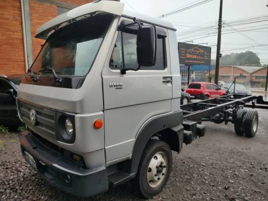 VOLKSWAGEN - 9-160 - 2012/2013 - Prata - R$ 199.900,00