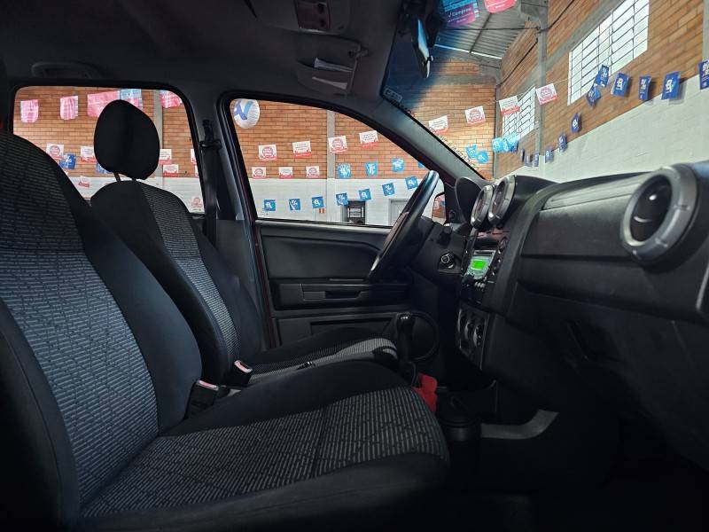 FORD - ECOSPORT - 2010/2011 - Vermelha - R$ 41.900,00