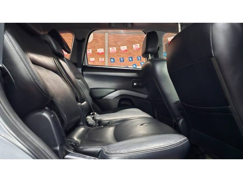 MITSUBISHI - OUTLANDER - 2009/2010 - Prata - R$ 59.900,00