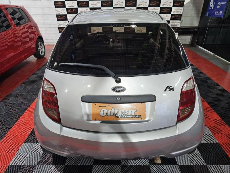 FORD - KA - 2005/2005 - Prata - R$ 15.900,00
