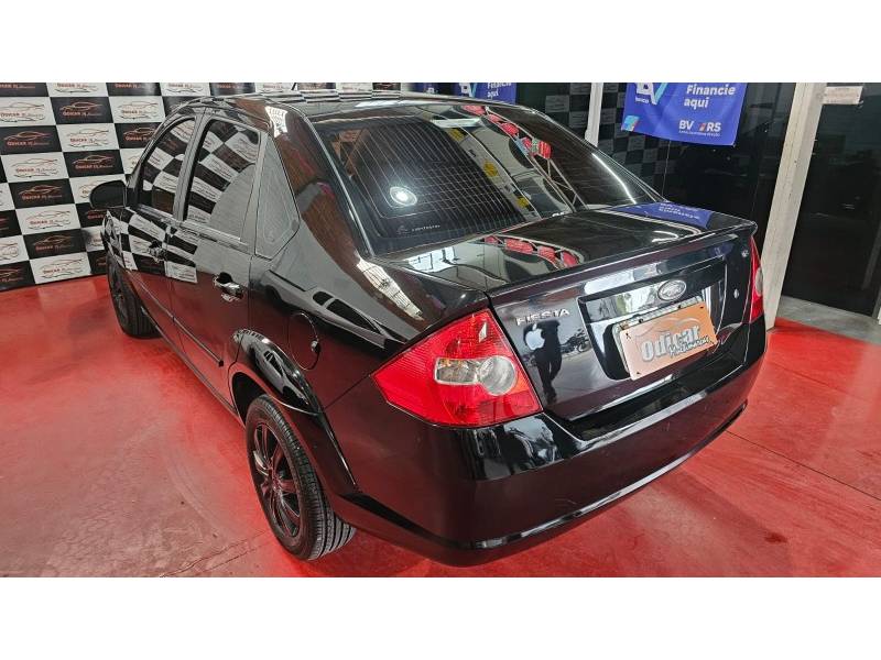 FORD - FIESTA - 2010/2010 - Preta - R$ 32.900,00