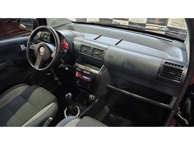 VOLKSWAGEN - CROSSFOX - 2008/2009 - Preta - R$ 35.900,00