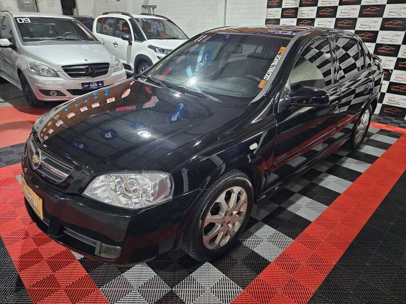 CHEVROLET - ASTRA - 2010/2011 - Preta - R$ 39.900,00