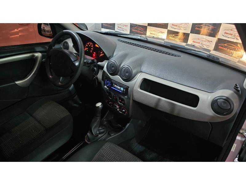 RENAULT - SANDERO - 2010/2010 - Prata - R$ 27.900,00