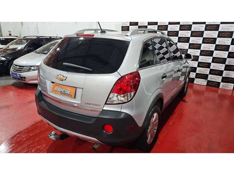 CHEVROLET - CAPTIVA - 2011/2011 - Cinza - R$ 45.900,00